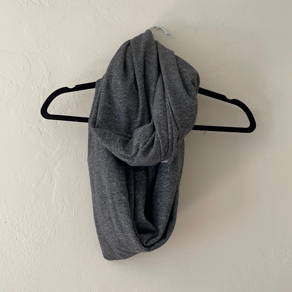 Charcoal gray circle scarf